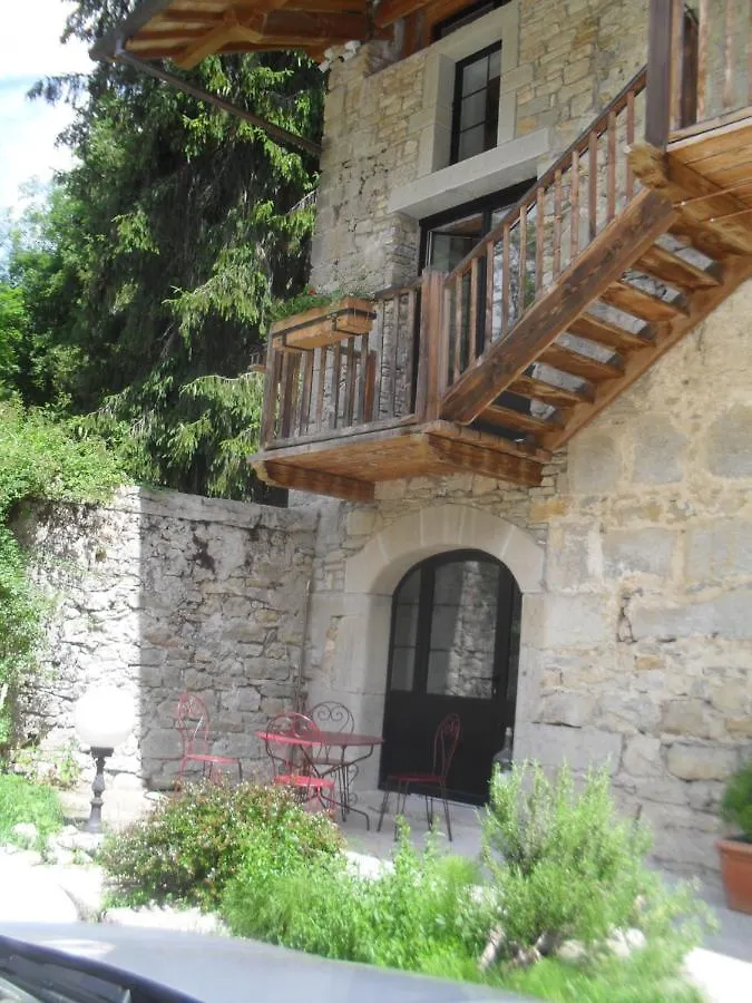 ** Couette-café Les Chambres De Liane Cerdon  France