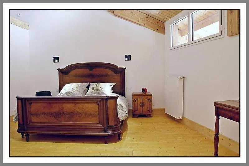 ** Couette-café Les Chambres De Liane Cerdon  France